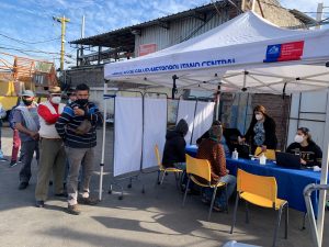 Equipos de salud refuerzan vacunación contra el COVID-19 en La Vega Central