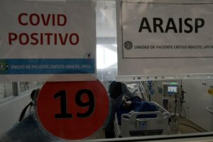 COVID-19 en Chile: Reportan 23.821 casos nuevos y 130 fallecidos