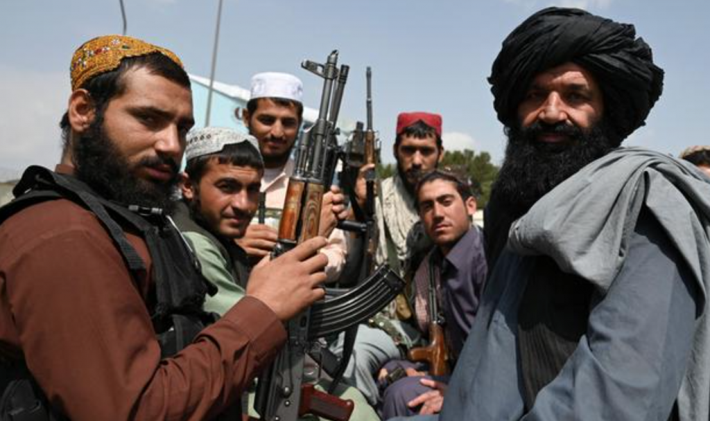 Afganistán: Los talibanes recomiendan no emitir películas «inmorales» o con mujeres