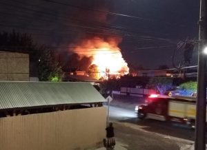 Cerro Navia: Siete personas que vivían hacinadas mueren en voraz incendio