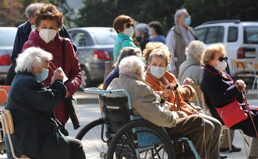 Estudio Ipsos: En Chile 73% está a favor de que privados sin lucro participen en pensiones