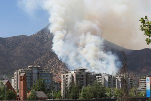 Intenso calor en Santiago: Decretan Alerta Temprana Preventiva por peligro de incendios
