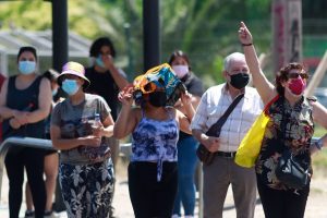 Elecciones 2021: Alcalde de Maipú habilita buses municipales ante falta de locomoción