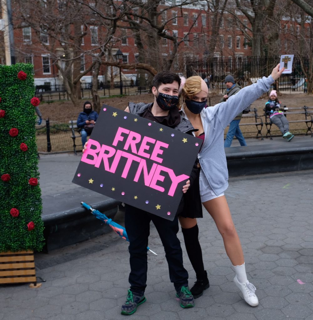«Soy tú»: Fascinación por Britney Spears en muestra que llega a Chile