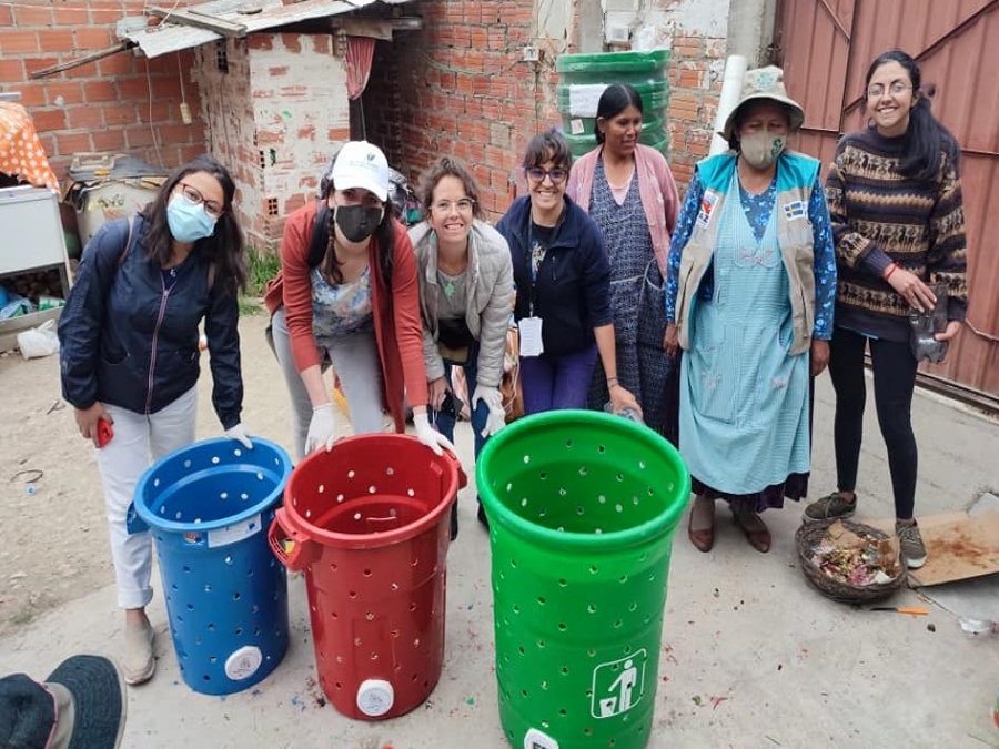 «Reciclandantes», las mujeres que se unen en Bolivia para recoger residuos
