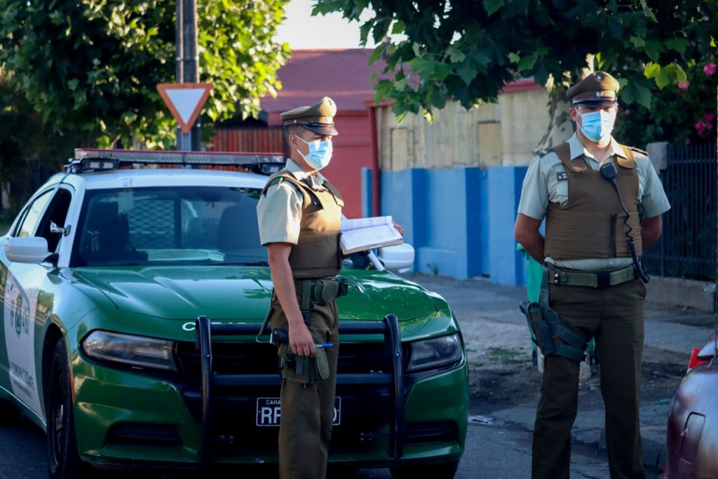 Fiesta clandestina cerca del Parque O’Higgins termina en balacera y 42 detenidos