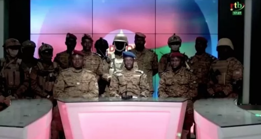 Los militares realizan golpe de Estado en Burkina Faso y deponen a presidente Kaboré