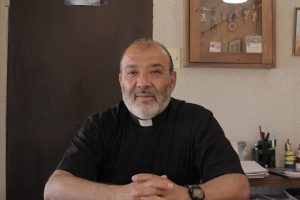 Cura Óscar Zamora: "Algunos hermanos de derecha me tratan de Satanás"