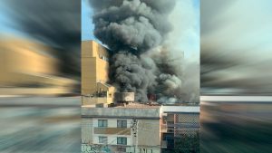 Incendio de grandes proporciones en San Bernardo: Hay peligro de propagación a mall