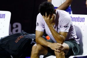 Cristian Garin cae en su debut en Eastbourne en la previa de Wimbledon