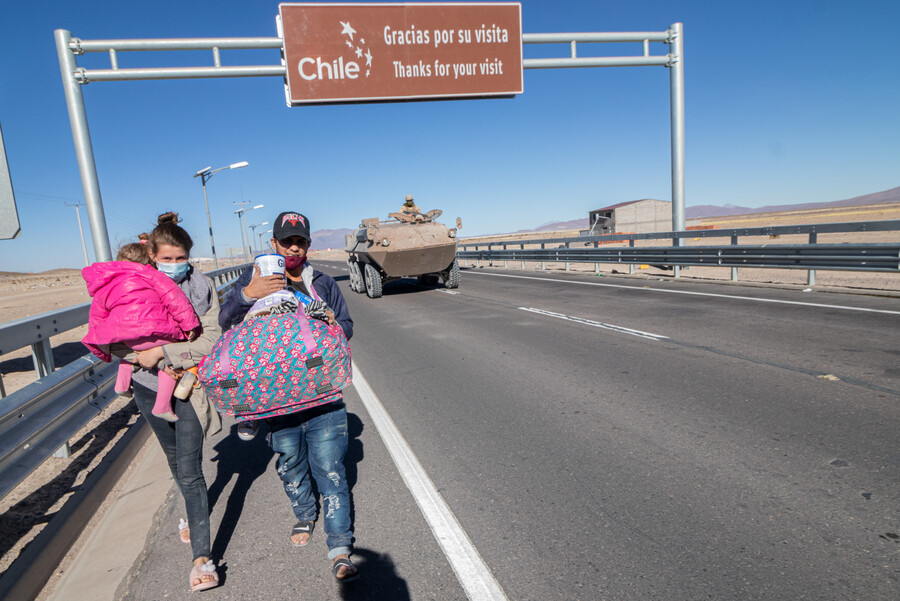 Protestas y caos en frontera de Chile con Bolivia tras anuncio de