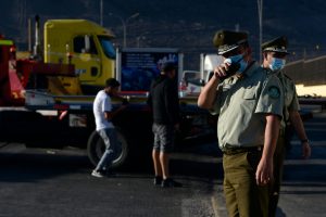 VIDEO| Camioneros de Iquique se suman a protesta y ya hay vuelos al norte cancelados