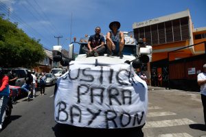 Masiva caravana por Antofagasta despide restos de camionero Byron Castillo