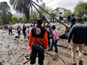 Aluvión en Ecuador deja al menos 22 fallecidos y una veintena de desaparecidos