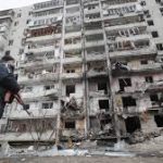 Rusia ataca por sexto día consecutivo Kiev mientras los chechenos vuelven al Donbás