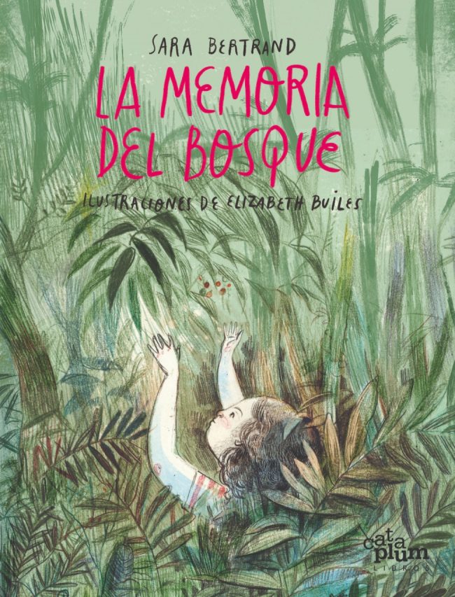 La escritora chilena Sara Bertand y su libro La memoria del bosque
