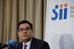 Comisión Megafraude apunta a conocer responsabilidad de exdirector del SII Fernando Barraza
