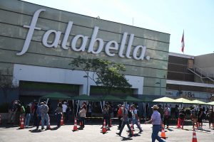 Familia Del Río recibe US$79 millones tras venta de acciones de Falabella