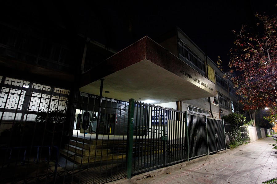 Tras acusación de abuso denuncian incidentes en el Liceo Alessandri de Providencia