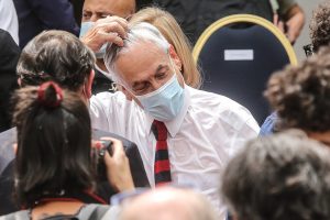 Gobierno y mujer que lanzó agua a Piñera: “Han normalizado la violencia política”