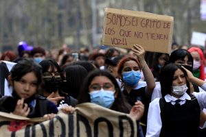Estudio expone que 42% ha sufrido acoso sexual en recintos educacionales en Chile