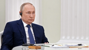 Putin admite a Guterres que la situación en Mariúpol es "trágica"