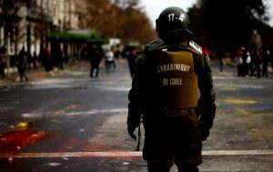 18-O: Carabineros desplegará cinco mil efectivos en Santiago y valora señales del gobierno