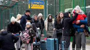 Guerra en Ucrania: Número de desplazados tras ataque de Rusia bordea los dos millones