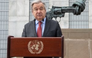 Representante de la ONU se reunirá con Zelenski tras cuestionada visita a Rusia