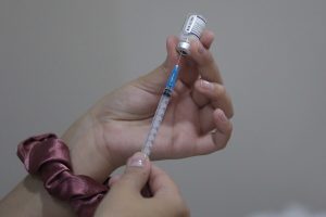 Chile dejará de exigir vacunación y PCR para extranjeros que ingresen al país