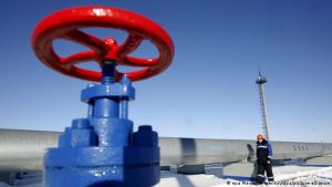Embajador afirma que Rusia cortará suministro de petróleo a Europa este mismo año
