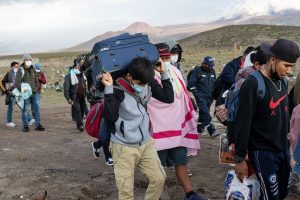 Pese a medidas del gobierno: Colchane acusa arribo "sin tregua" de migrantes irregulares