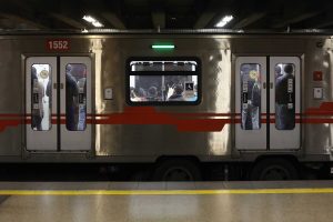 VIDEO| Dos guardias del Metro son atacados con armas blancas