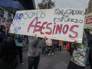 Comerciantes ambulantes protestan tras nuevo desalojo en barrio Meiggs