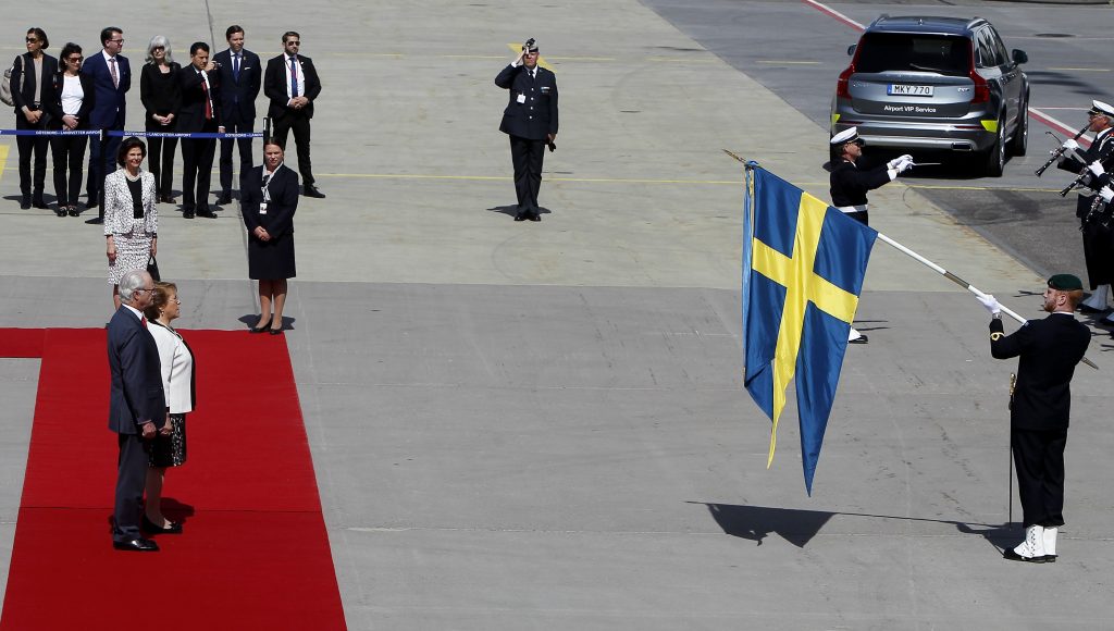 Suecia sigue los pasos de Finlandia: Partido Socialdemócrata apoya ingreso a la OTAN