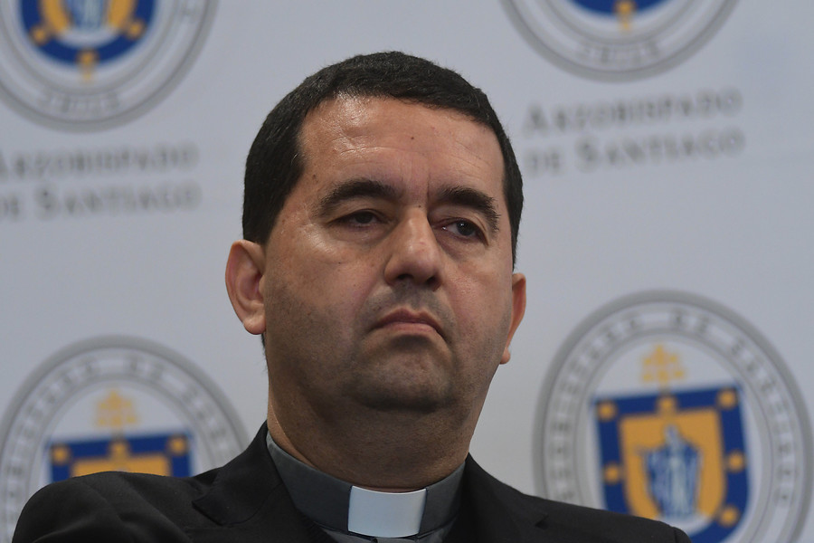 Nueva denuncia de connotación sexual: Confirman acusaciones contra obispo Roncagliolo