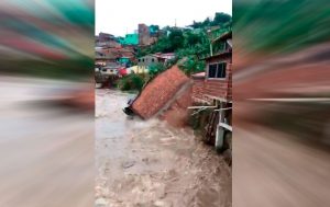 VIDEO| Lluvias e inundaciones en Brasil suman casi 100 fallecidos y 26 desaparecidos