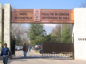 Estudiantes y funcionarios acusan nulo diálogo de autoridades de la U. de Chile ante paro