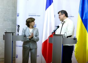 Gobierno francés pide investigación por muerte de periodista en Ucrania