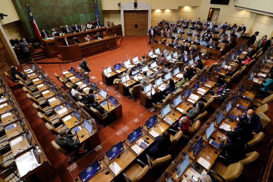 Pasa al Senado: Cámara aprueba proyecto que reajusta el salario mínimo