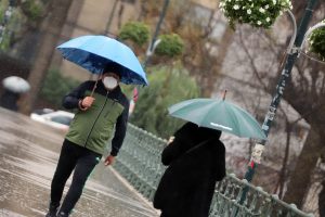 ¿Hay lluvia? Meteorología anuncia precipitaciones para el miércoles en la RM y Valparaíso