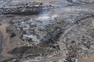 Alerta Amarilla: Antofagasta mantiene suspensión de clases debido a incendio en vertedero