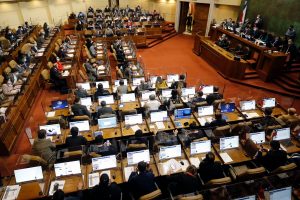 Cámara de Diputados aprueba proyecto que busca evitar alza de hasta 40% en cuentas de luz