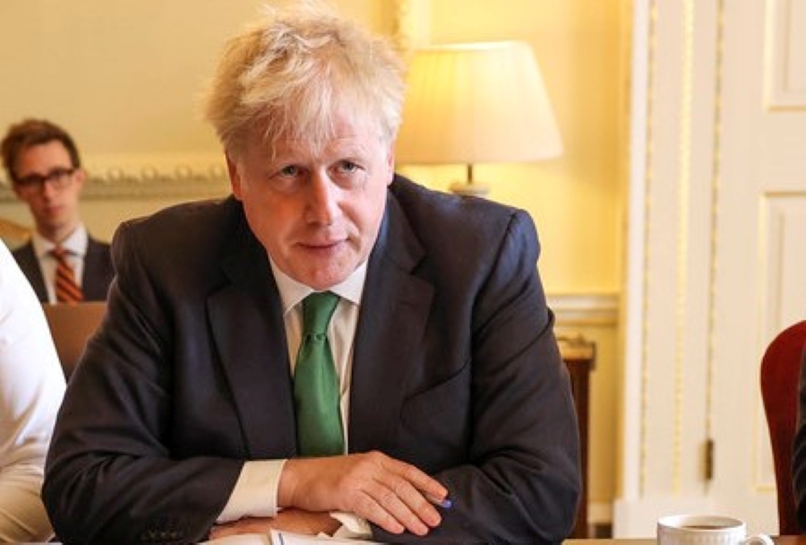 Boris Johnson trata de fortalecer su mandato, con los conservadores divididos