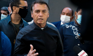 La “fake news” de Bolsonaro con Gustavo Petro: Lo señaló como exmiembro del MIR chileno