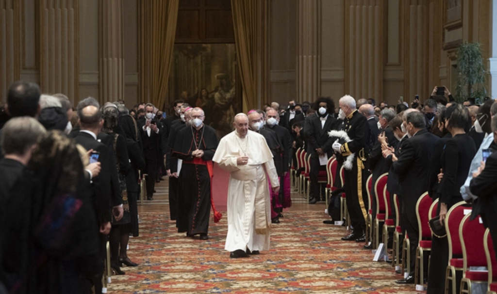 El Vaticano afirma que busca reabrir un "debate no ideológico" sobre el aborto