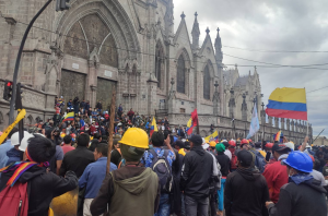 Indígenas de Ecuador aceptan reunirse con el gobierno de su país tras 15 días de protestas