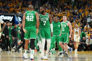 Finales NBA: Los Celtics se ponen las pilas al final para vencer a los Warriors