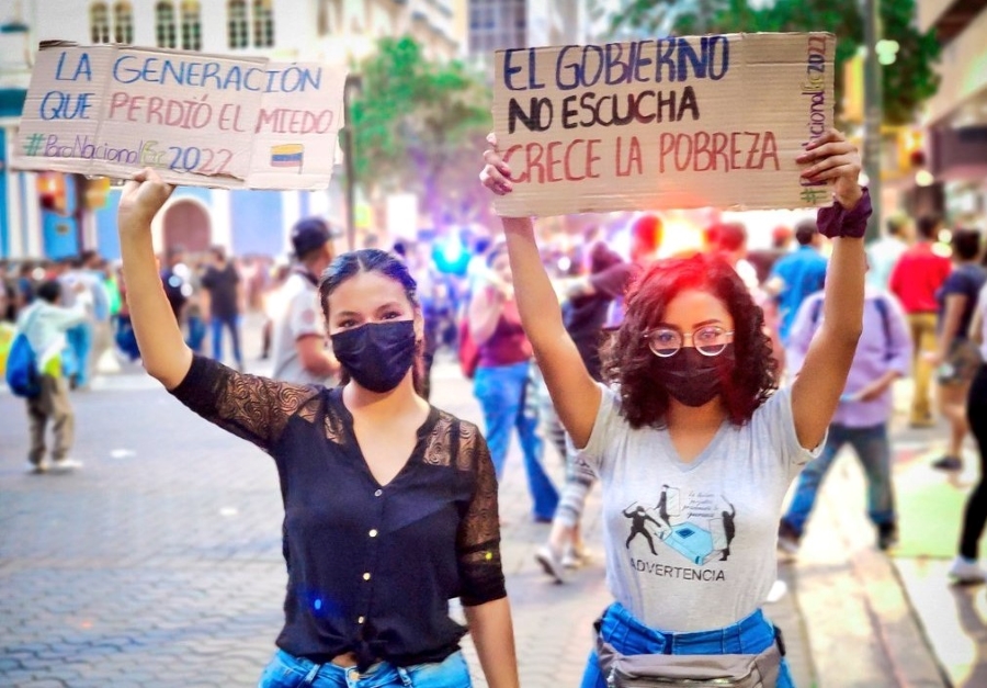 Indígenas de Ecuador instauran gran "asamblea popular" en medio de protestas