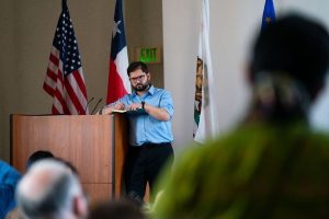 Boric en la Universidad de California: "Queremos un Estado de bienestar del siglo XXI"